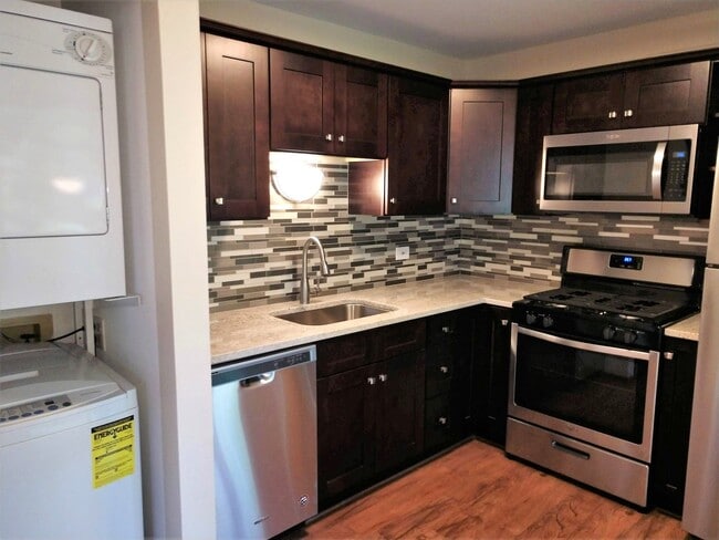 Building Photo - 15 Gant Cir