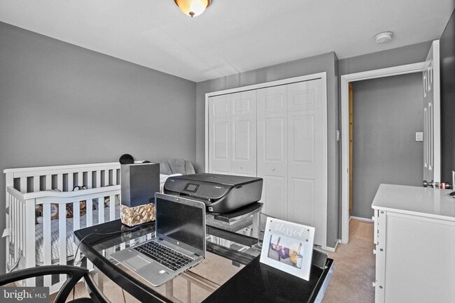 Building Photo - 2712 Advent Ct S