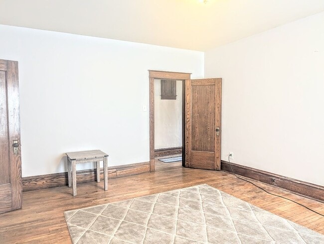 Building Photo - 233 E Pitt St