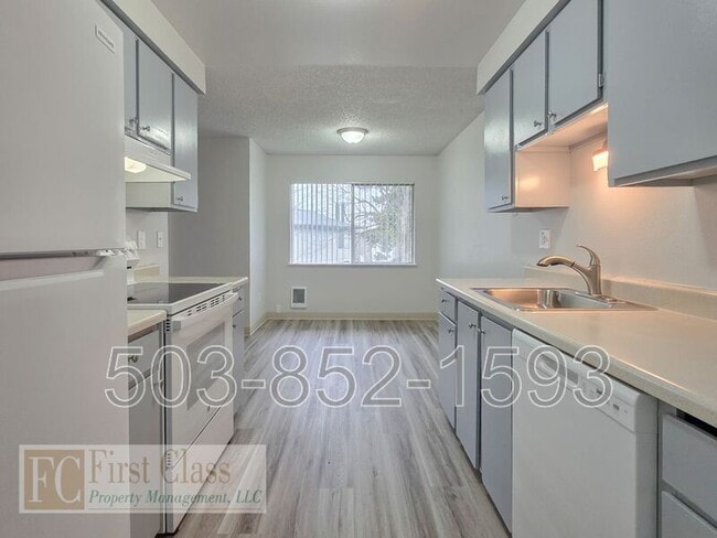 Building Photo - 1336 NE 186th Ave