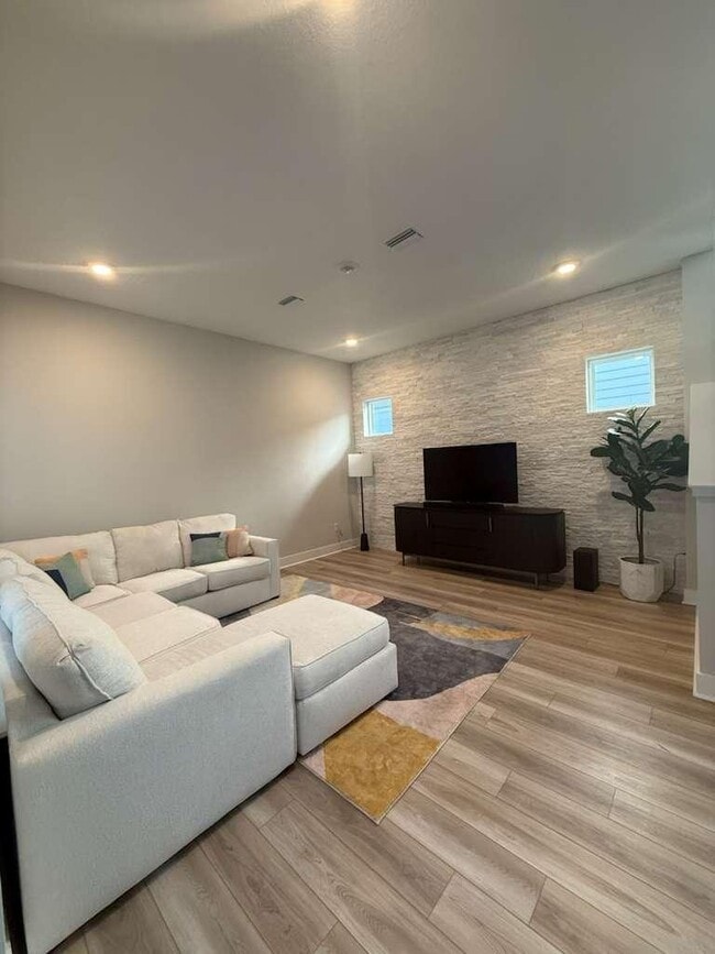 Building Photo - 11023 Cosmic Wy