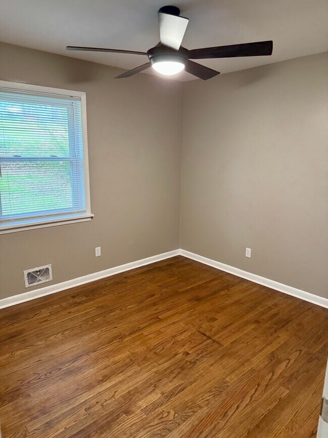 Building Photo - 216 Trimmier Pl