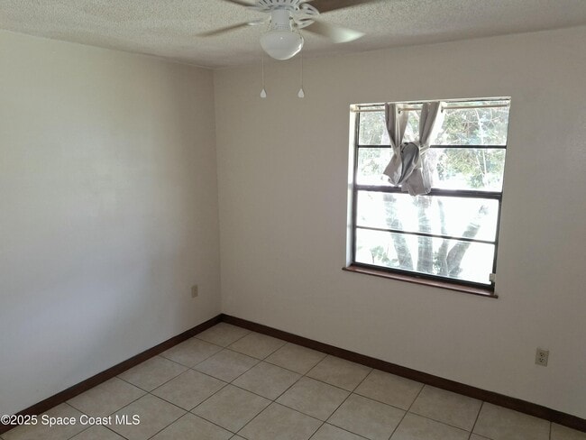 Building Photo - 4440 Everglades St