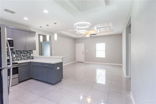 Building Photo - 15 Sabercat Ave