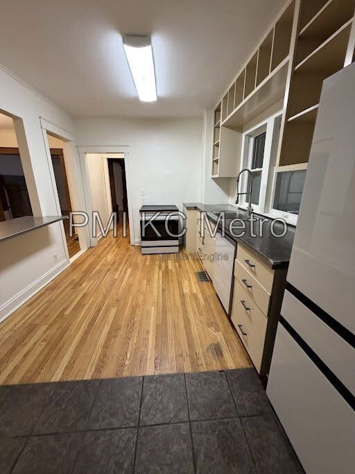 Building Photo - 3833 Campbell St