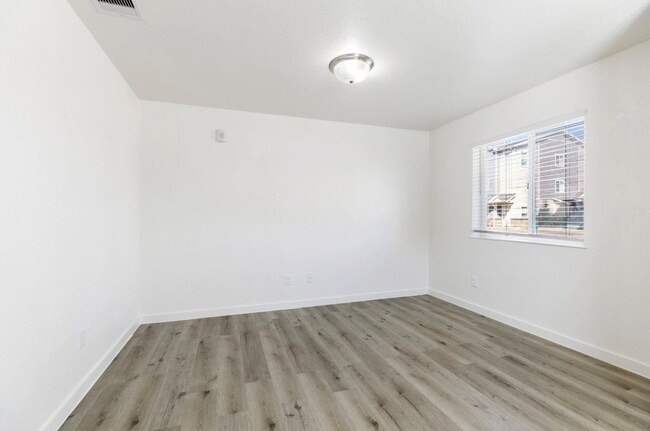 Building Photo - 21155 Gosling Rd