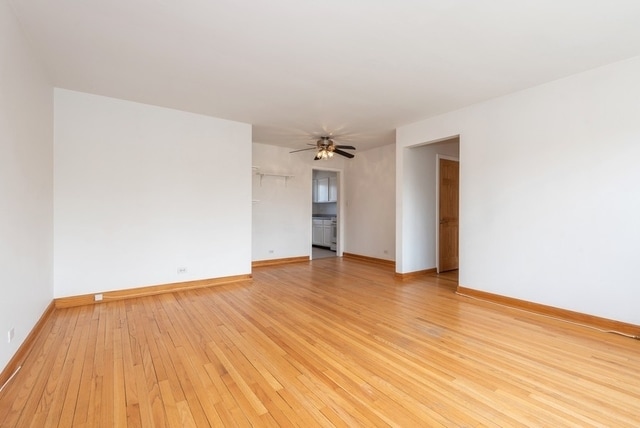 Living Room - 6809 N Northwest Hwy