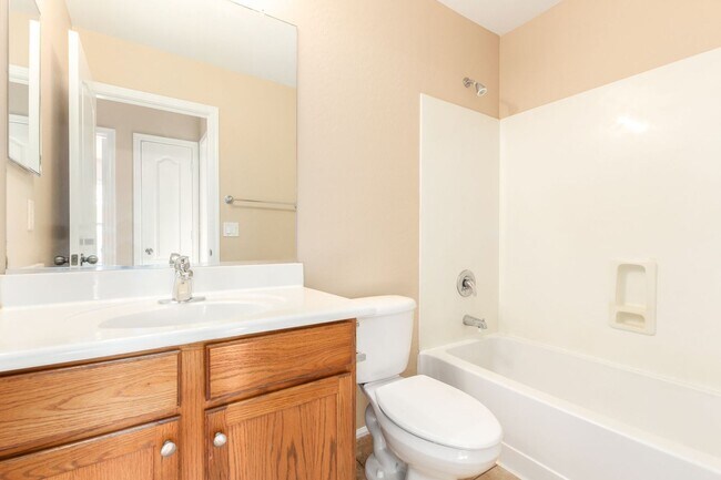 Building Photo - Beautiful 4 Bedroom Home in Johnson Ranch!