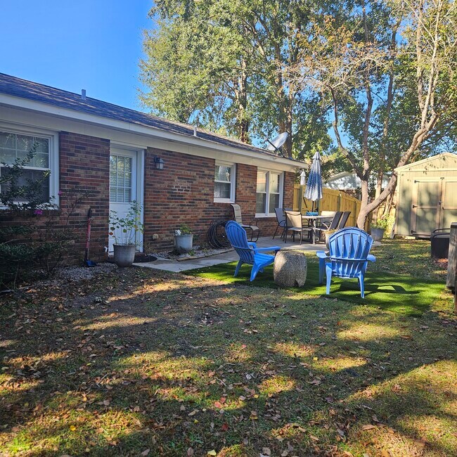 Building Photo - 608 Albemarle Rd