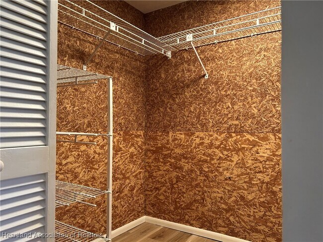 Building Photo - 603 Manor Cir