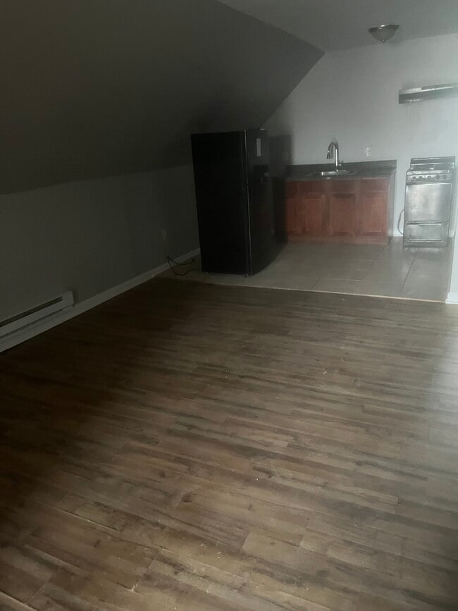 Building Photo - 375 S 10th St