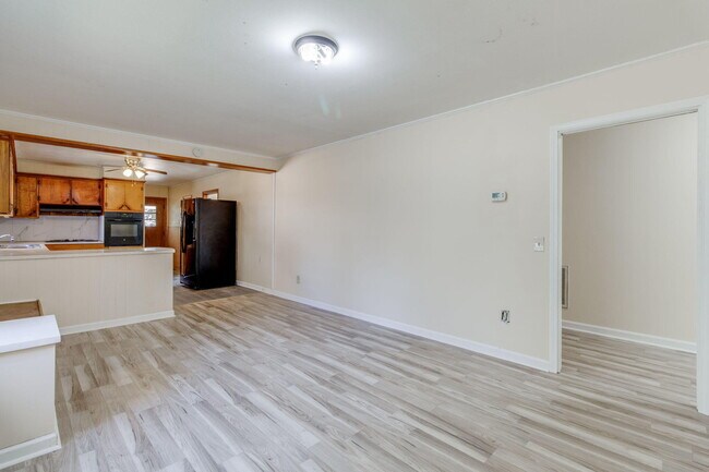 Building Photo - 2 Pickens Ct