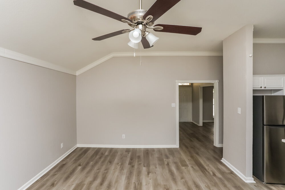 Building Photo - 721 S Highland Dr