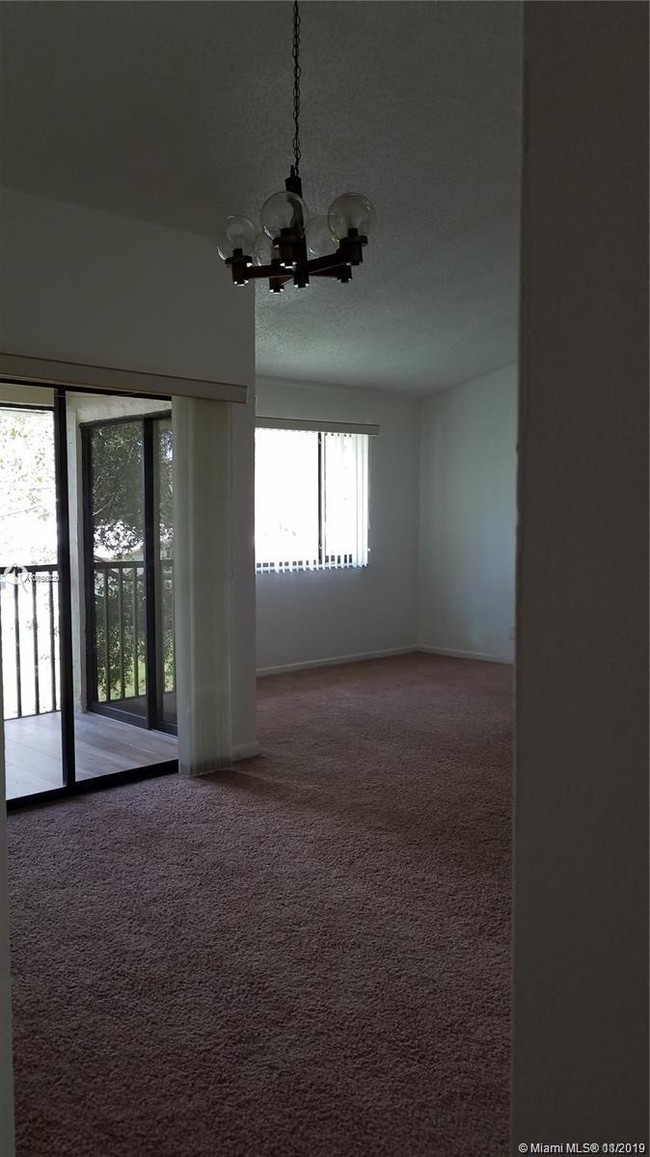 Building Photo - 8132 NW 15th Manor