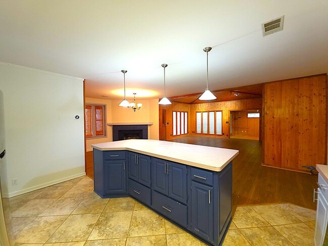Building Photo - Breathtaking Lake View Retreat with Modern Updates!