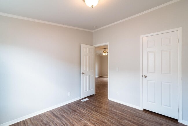 Building Photo - 10115 Berrybriar Ln