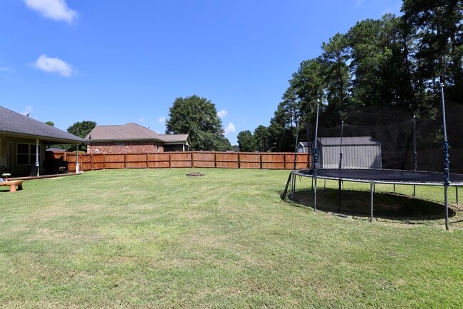 Building Photo - 4370 Excursion Dr