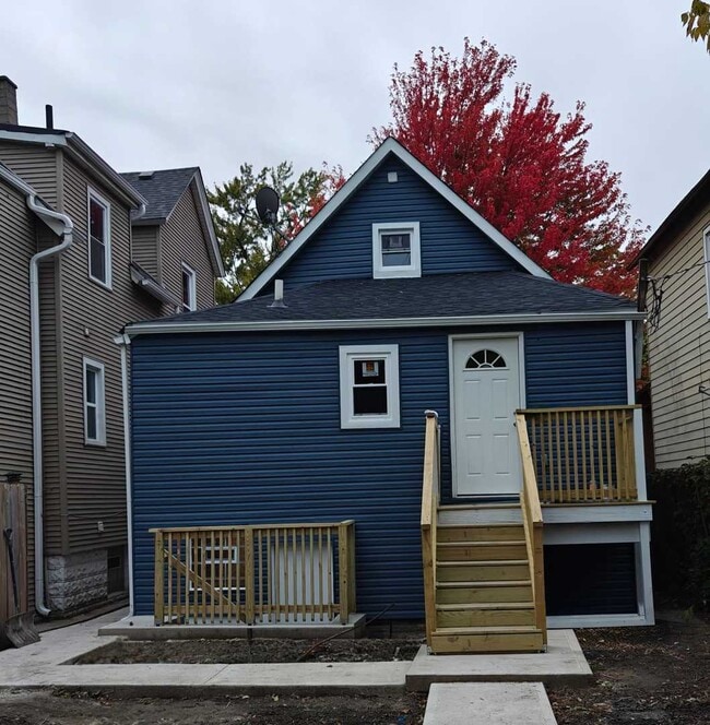 Building Photo - 11333 S Edbrooke Ave