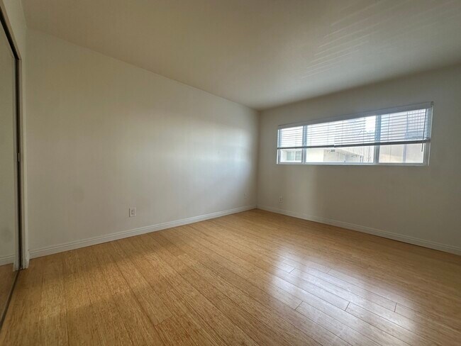 Building Photo - 21 Thornton Ave