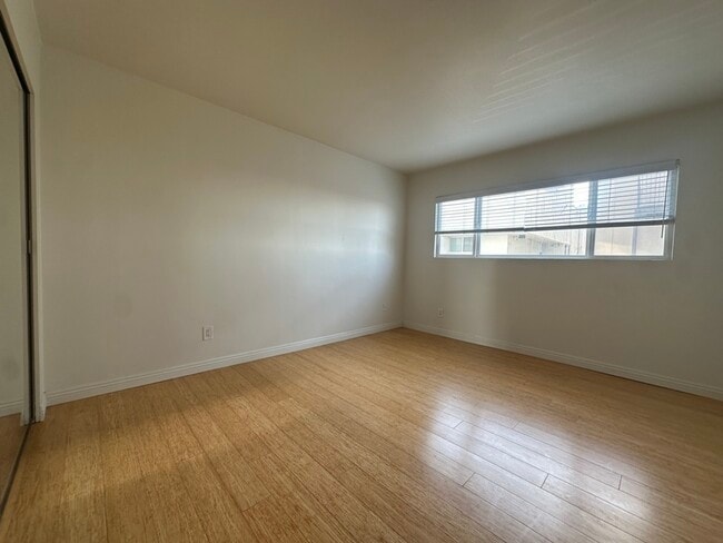 Building Photo - 23 Thornton Ave