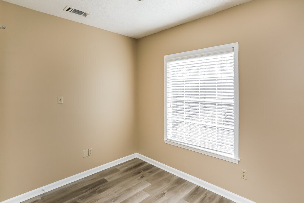 Building Photo - 8123 Cairn Dr