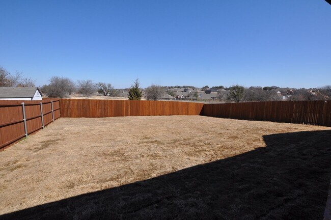 Building Photo - FOR LEASE! Charming 4 Bedroom - 2 Bathroom...