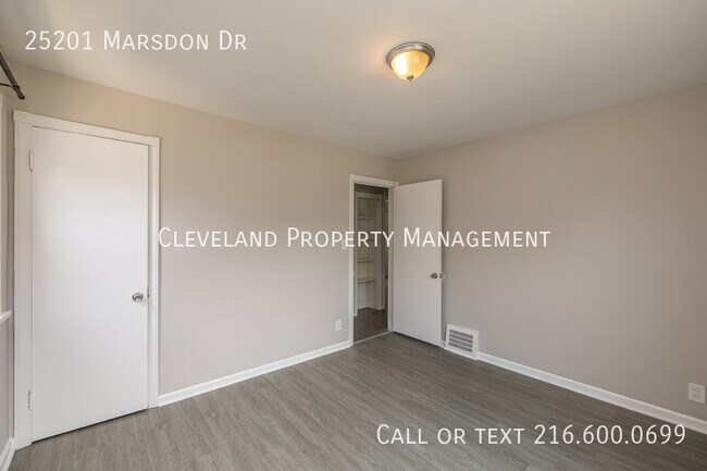 Building Photo - 25201 Marsdon Dr