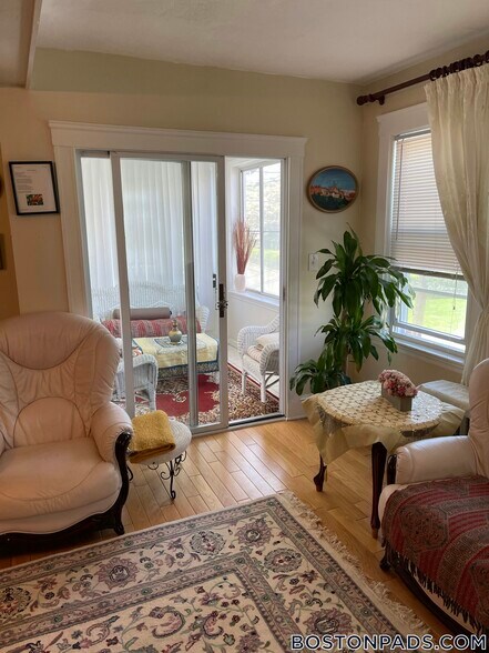 Building Photo - 10 Fessenden Rd