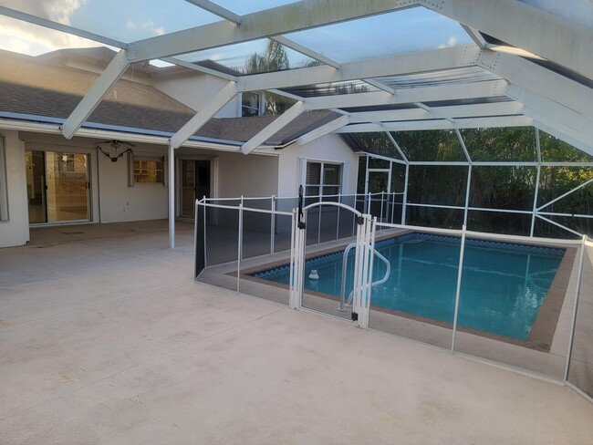 Building Photo - 9082 Cavatina Pl