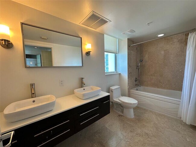 Building Photo - 41 SE 5th St