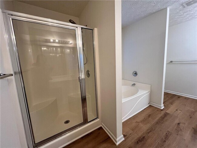 Building Photo - 3780 Crescent Walk Ln NE