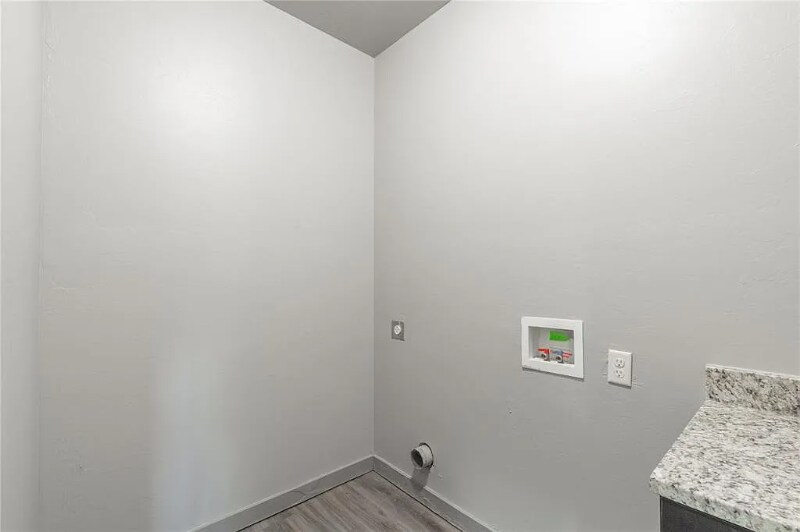 Building Photo - 604 NW 175th St