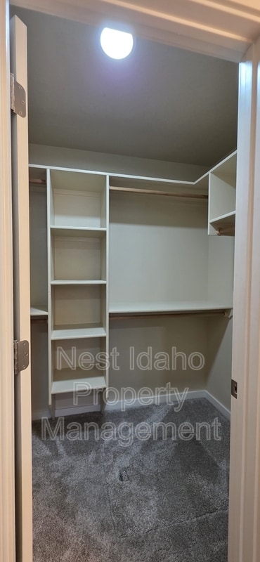 Building Photo - 11756 W Bronte St