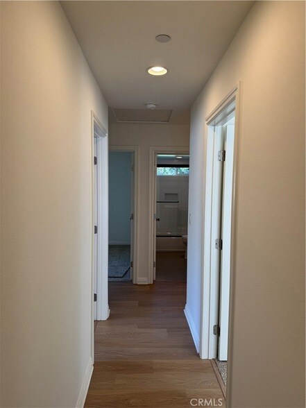 Building Photo - 1336 Calle Tulipan