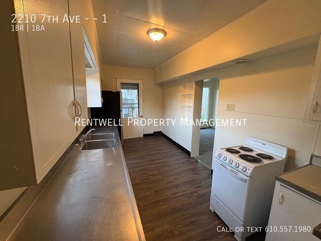 Building Photo - 2210 7th Ave