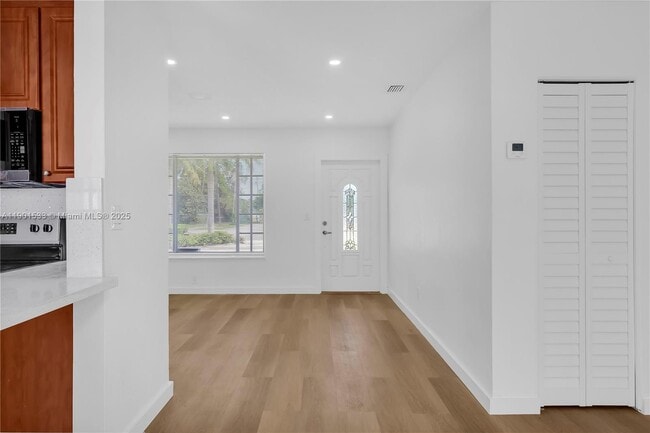 Building Photo - 4900 SW 106th Ave