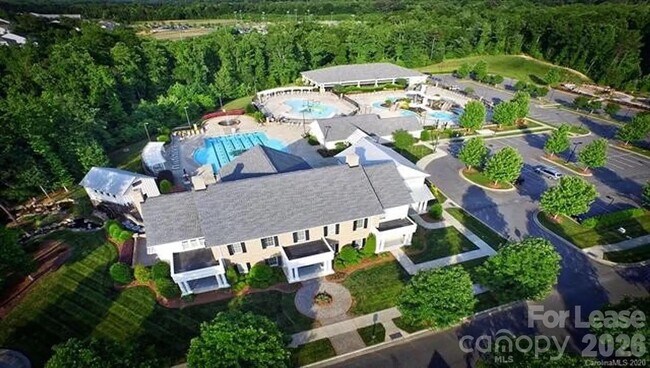 Building Photo - 1024 Arbury Way