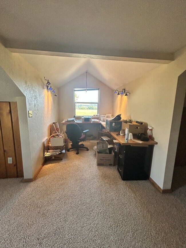 Building Photo - 505 Camas Creek Loop