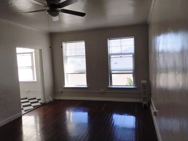 Building Photo - 901 S Kingsley Dr