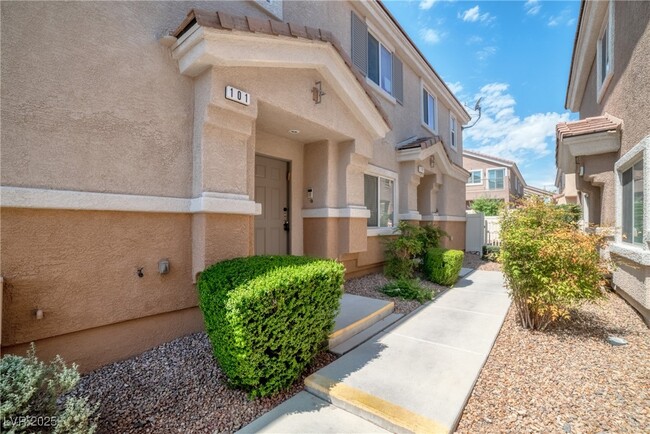 Building Photo - 10011 Diamond Summit Ct