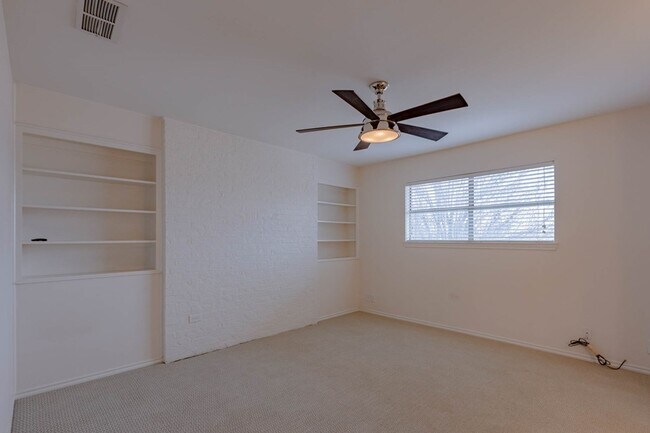 Building Photo - 3310 Tanglewood Ln