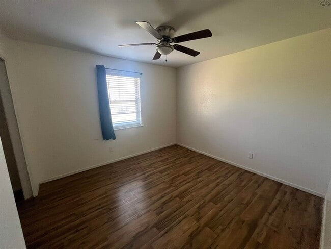 Building Photo - 2 Rene Cir