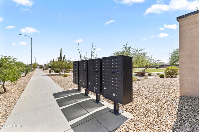 Building Photo - 2603 S Barks Canyon Trail
