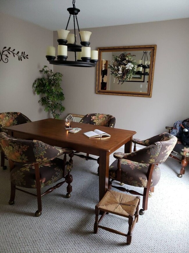 Building Photo - 404 Silk Oak Dr