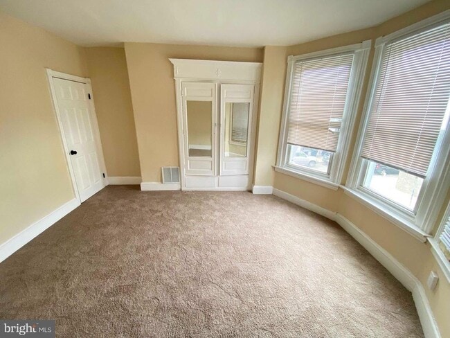 Building Photo - 3543 Stouton St