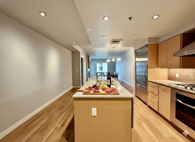 Building Photo - Exquisite Condominium at the Renowned Waterfront Pearl with Views of the River, Work Out Facility...