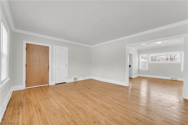 Building Photo - 3318 Milverton Rd