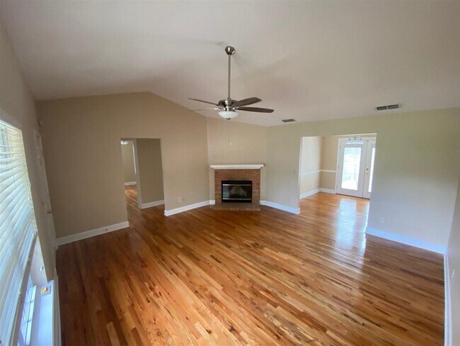 Building Photo - 2601 Cotuit Ln