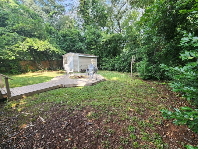 Building Photo - 1222 Crestwood Dr SE