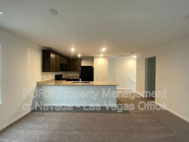 Building Photo - 4645 Pencester St